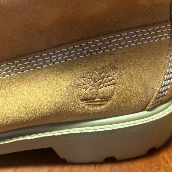 Timberland Women’s size 6 Waterproof boots - Picture 4 of 8